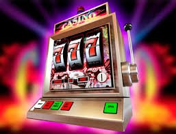 Pengguna Indonesia menikmati Live Casino slotbos dari perangkat mobile malam hari